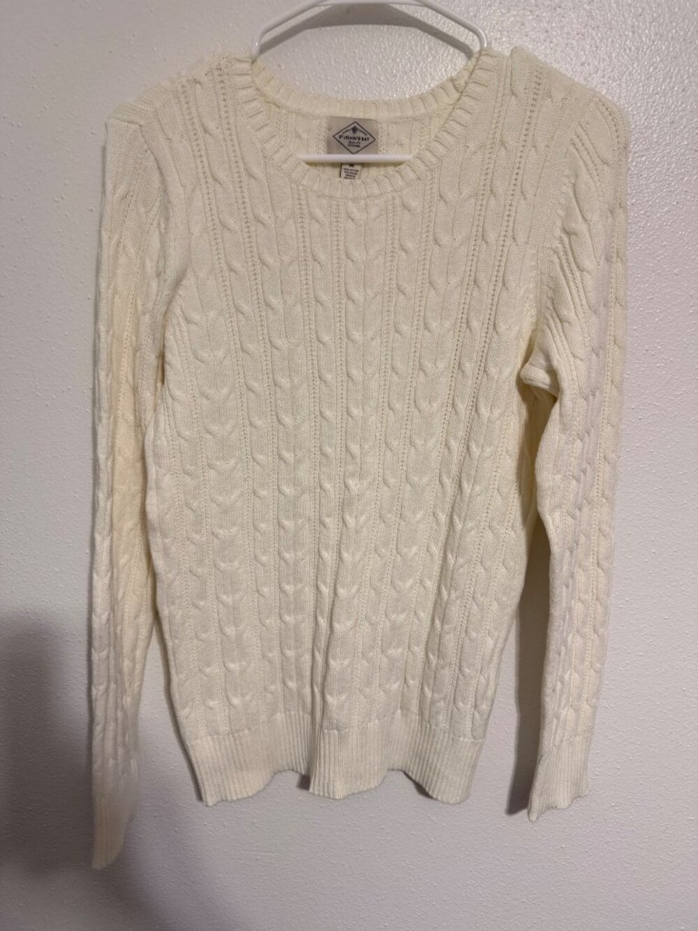 St. John's Bay Sweater Off White Classic Cable Knit Crew Neck Womans M